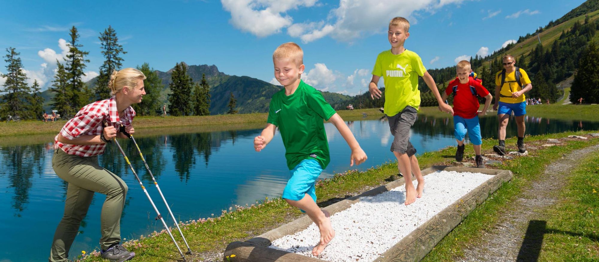 Wandern Familie Barfussweg